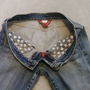 Lucky women's Jeans.   /AA58